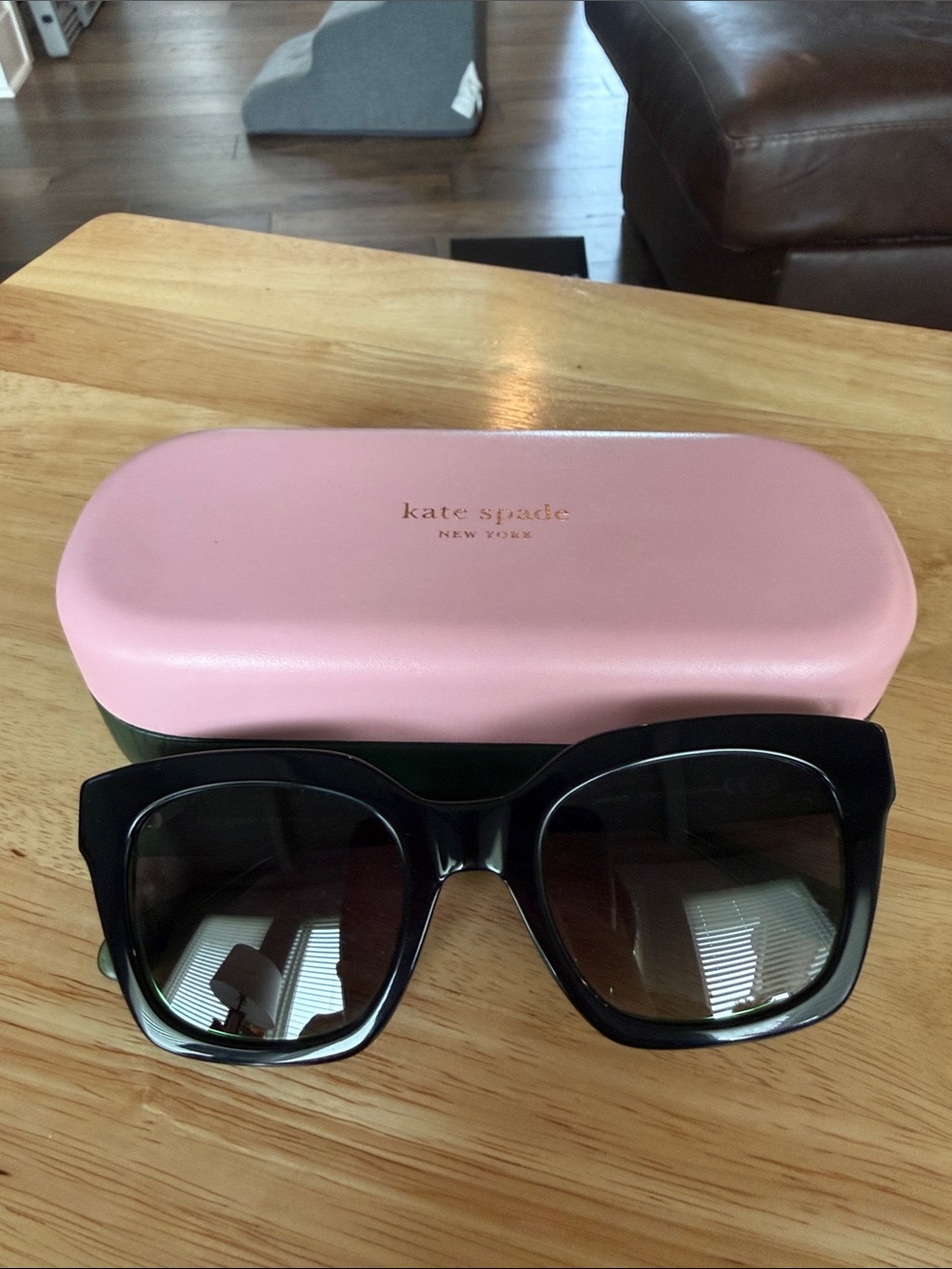 kate spade Black Frame Sunglasses with Pink Case